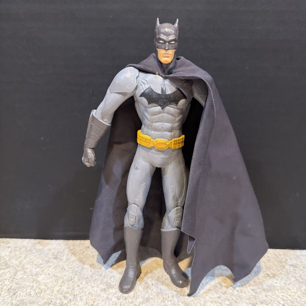Mattel DC Batman 9” Action Figure Gray Batsuit Yellow Belt Fabric Cape
